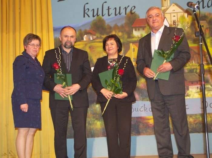 Ljuba Hočevar ter trije častni člani KD: Alojz Hočevar, Kristina Resnik in Boris Ajdišek.