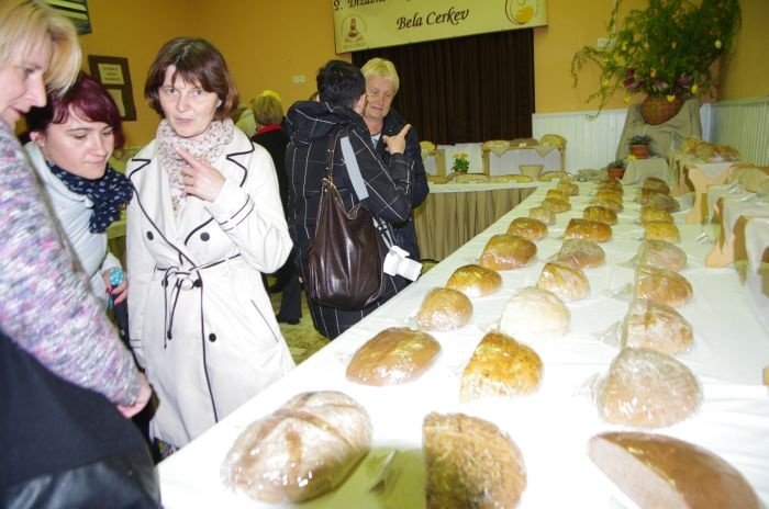 FOTO: V Beli Cerkvi je najboljši kruh spekla Štefka Vidic