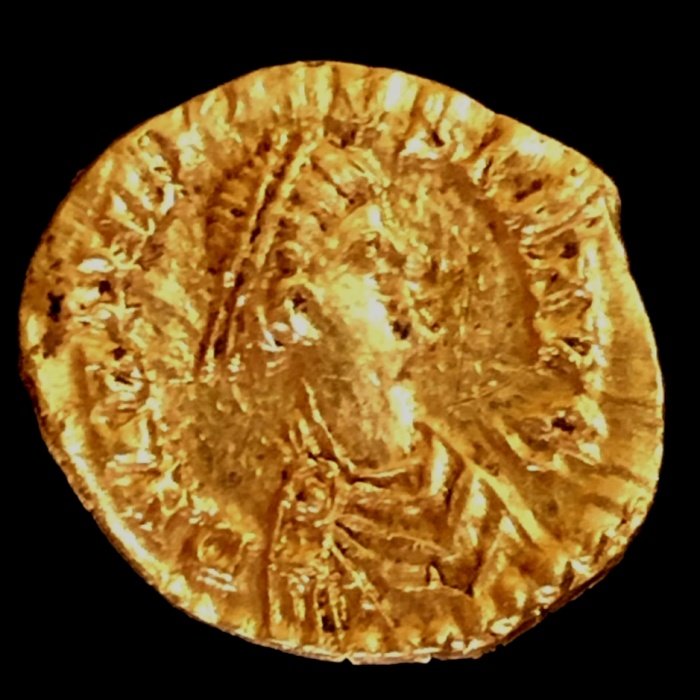 Izjemna arheološka najdba v Črnomlju; našli poznoantični kovanec