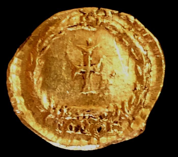 Izjemna arheološka najdba v Črnomlju; našli poznoantični kovanec