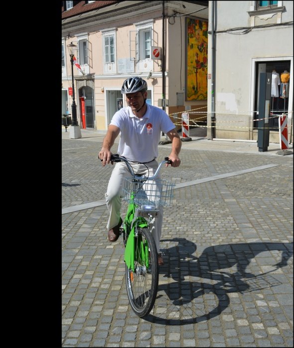 GoNM: Električna kolesa vse bolj popularna, kdaj še vozila?