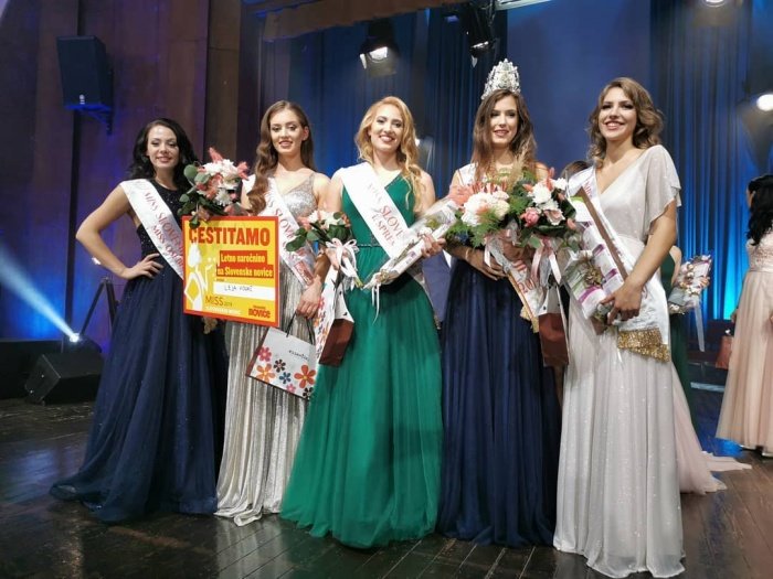 Uradno najlepše Slovenke: Lucija Lampret, Leja Kovač, Tinkara Smolar, Špela Alič in Leja Plut. (Foto: Miss Slovenije za Miss World)