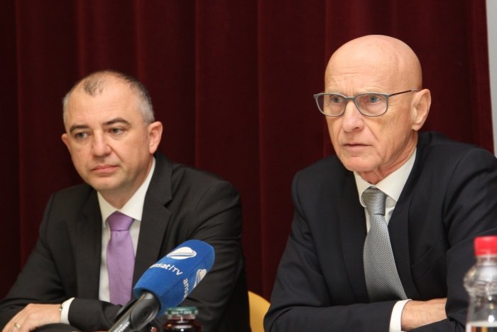 Predsednik uprave Stane Rožman (desno) in novi član uprave Saša Medaković (Foto: I. Vidmar)
