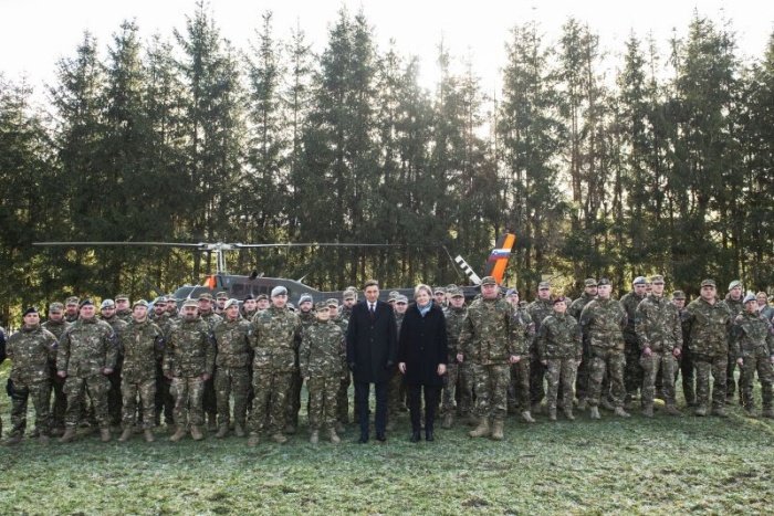 Predsednik države Borut Pahor na obisku pripadnikov Slovenske vojske. (Foto: Bor Slana / STA)