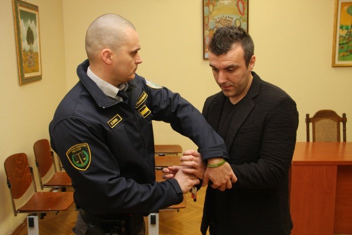 Mario Heraković je v priporu od 1. julija lani, ko so ga policisti prijeli na Smedniku. Sodišče mu je pripor podaljšalo do pravnomočnosti sodbe. (Foto: B. B.)