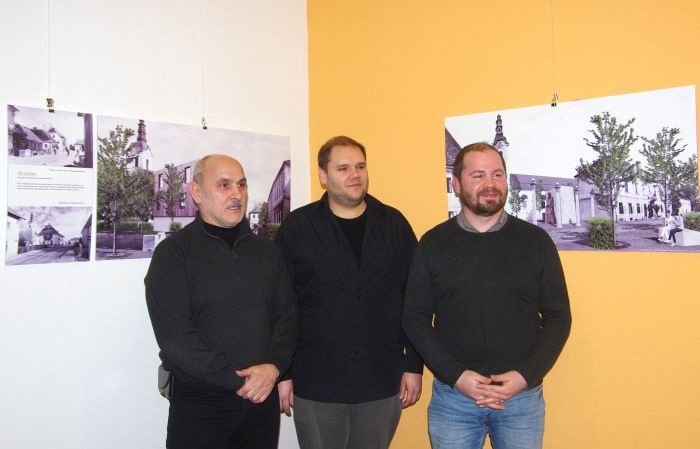 Z avtorji razstave, arhitekti Dare Homan, Andrej Bučar in Matej Kerin, se je na prireditvi pogovarjala Barbka Kukman.