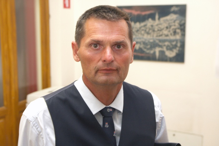 Dušan Hočevar je v četrtek na rotovž prišel kot bodoči direktor Zavoda Novo mesto, zapustil pa ga je kot poraženec.