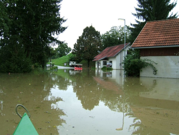 Dom v času poplav