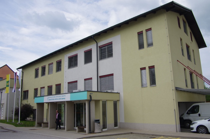 Zdravstvena postaja Šentjernej je ena večjih ter lepo urejenih in vzdrževanih v okviru ZD Novo mesto.