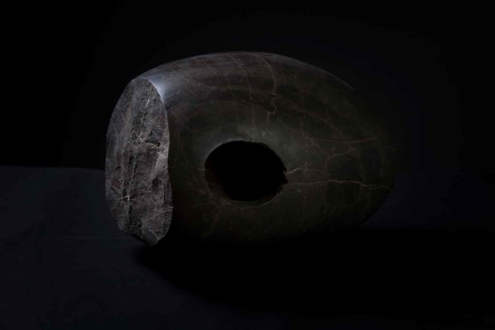 Boštjan Kavčič: Črna glava (2019 kočevski kamen)
