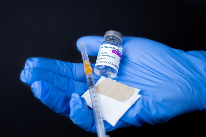 Cepivo AstraZeneca ni registrirano za cepljenje mlajših od 18 let. (Foto: unsplash.com)