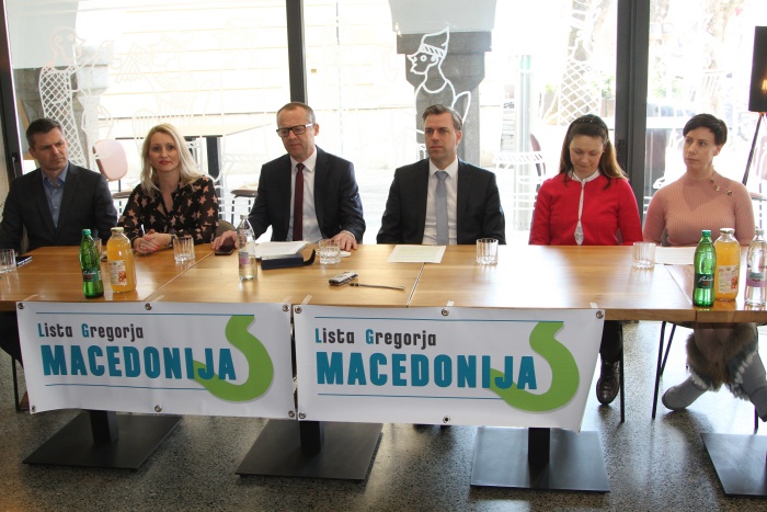 Gregor Macedoni je napovedal svojo  kandidaturo za še en županski mandat in predstavil ekipo, s katero se bo  njegova lista potegovala za mesta v občinskem svetu. (foto: I. Vidmar)