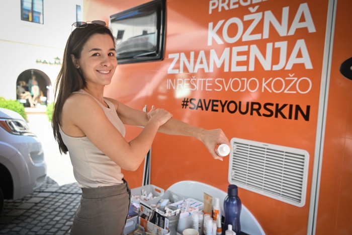 Več kot 600 brezplačnih pregledov kožnih znamenj v petih slovenskih mestih
