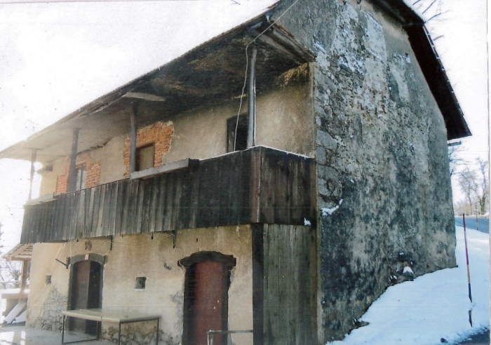 Nekdanja mežnarija nekoč (Foto: arhiv Konjeniškega društva Sveti Jurij - Grčevje)