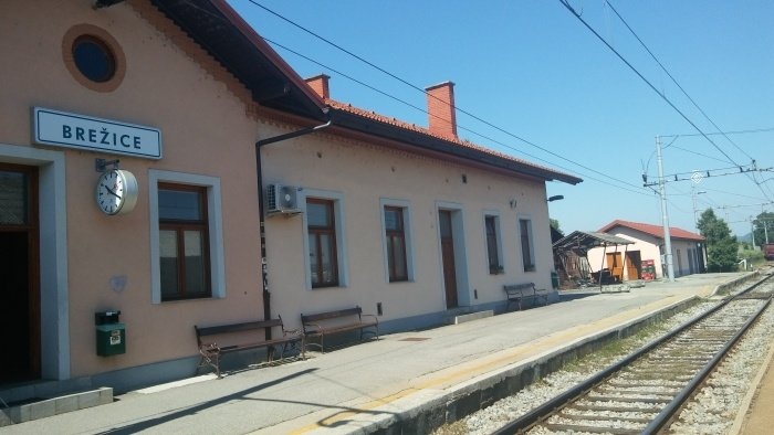 Železniška  postaja v Brežicah (Foto: arhiv DL)