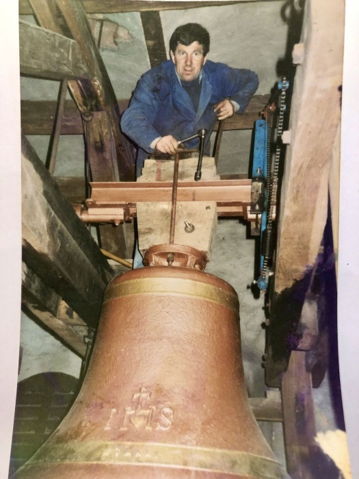 Janko Gabrič je zaslužen, da zvonovi zvonijo v mnogih manjših župnijah in revnejših podružnicah.