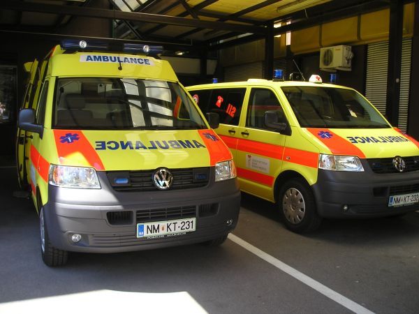 Devet poškodovancev so s prizorišča nesreče na AC prepeljali v ljubljanski UKC. (Simbolna slika; arhiv DL)