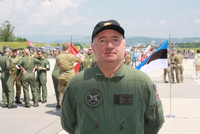 Poveljnik letalstva Slovenke vojske in vodja vaje polkovnik Janez Gaube