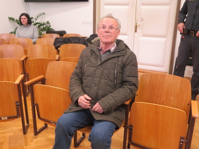 Franc Šterban decembra lani na Okrožnem sodišču v Krškem (Foto: arhiv DL)