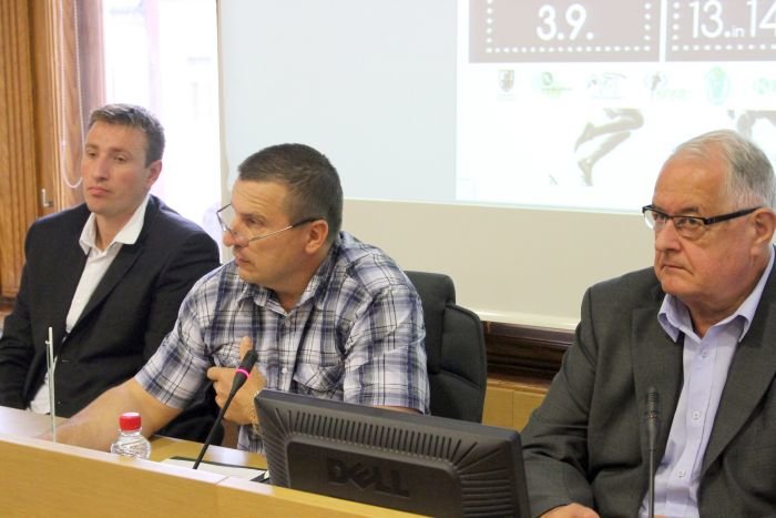 Skupaj z županom sta septembrske športne prireditve predstavila tudi Matjaž Smodiš in Igor Primc. (Foto: I. Vidmar)