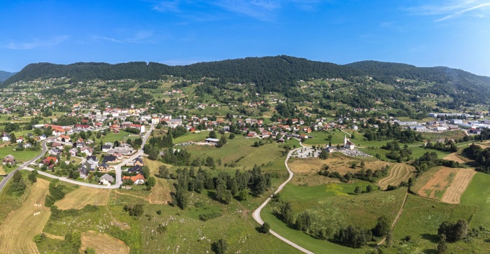Semič - panorama z višine okoli 100 metrov (Foto: Uroš Novina)