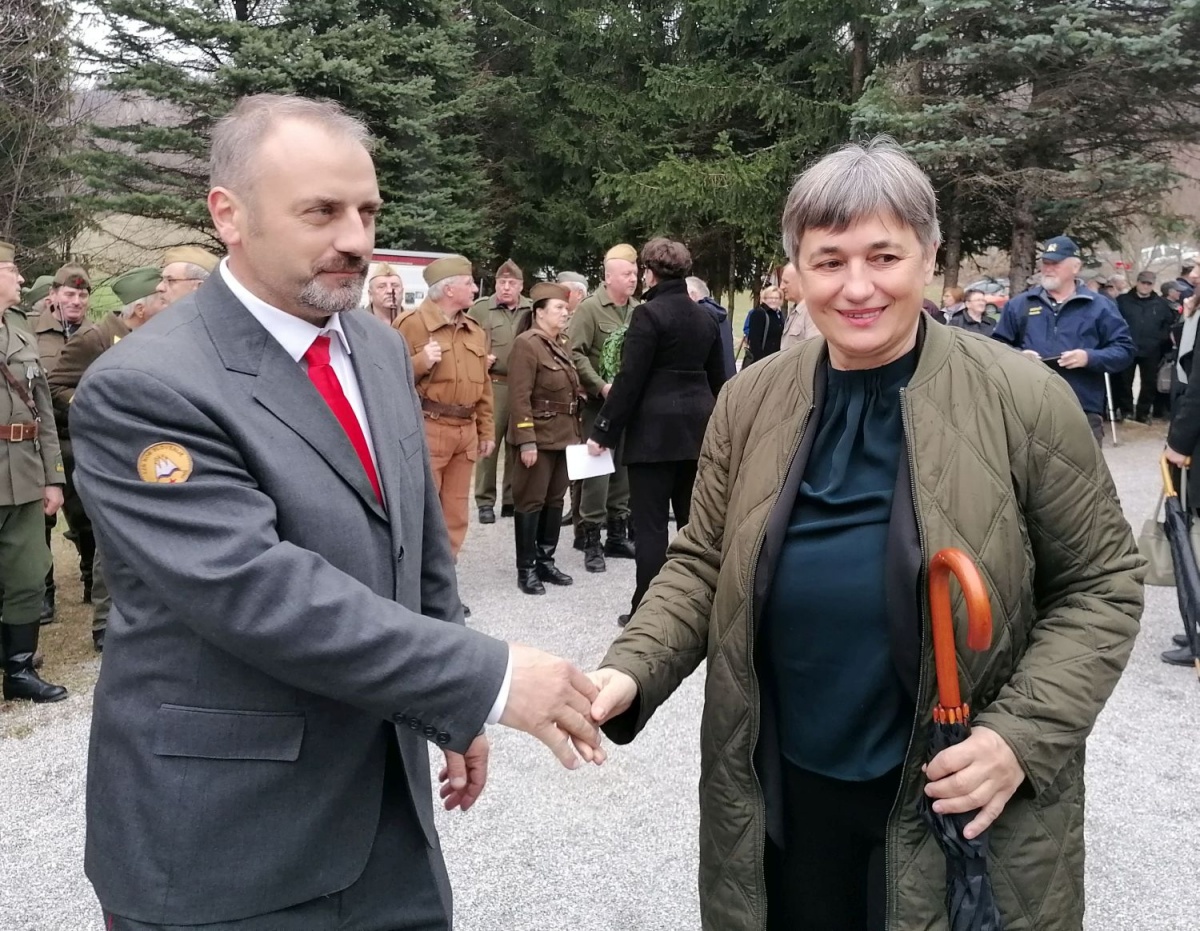 Matjaž Zagorc je pozdravil podpredsednico DZ RS Natašo Sukič.