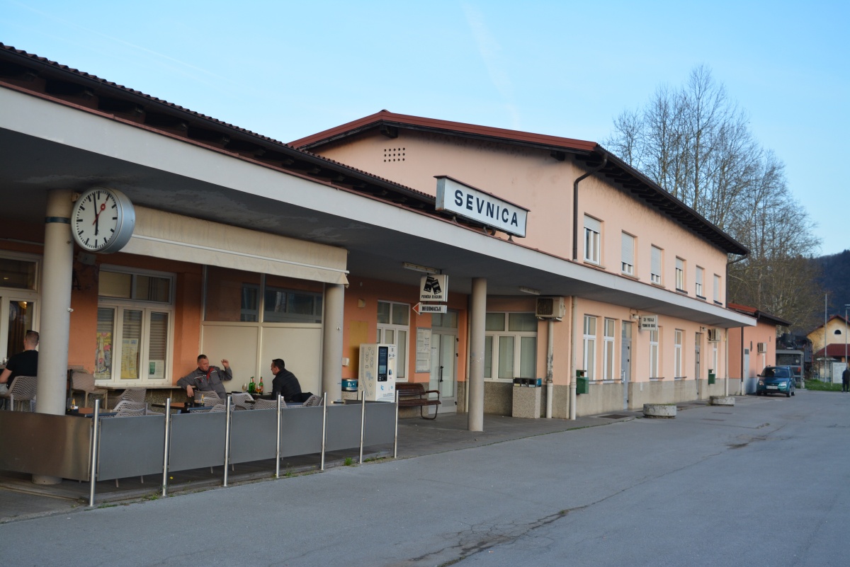 Sevnica zelezniska postaja 1