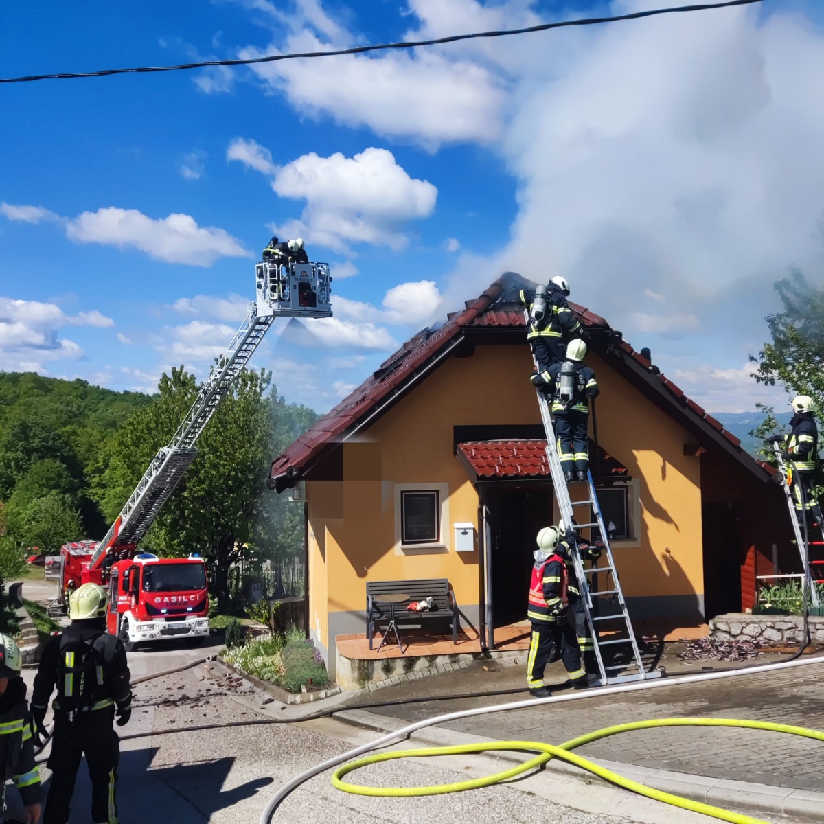 Fotografije današnjega požara v Lipniku - PGD Lukovek ...